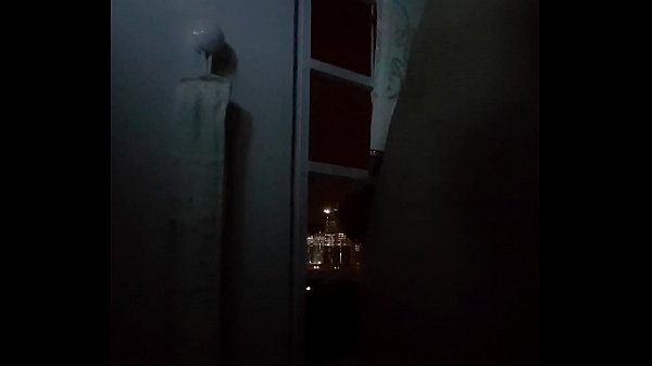xuất tinh qua cửa sổ – 20h tối