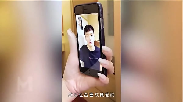 Gái xinh lẳng lơ nghiện chịch nhau