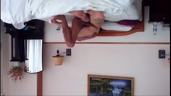 Ngoại tình với gái 2 con thèm của lạ