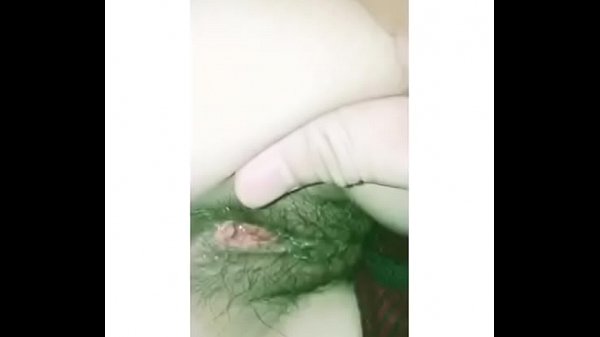 Gái múp lồn to dâm vãi đái