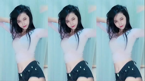 Gái trung nhảy cực múp