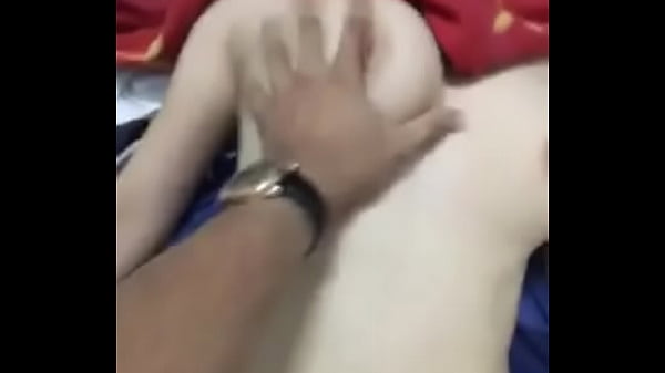 Chơi con bạn gái mới quen lên đỉnh