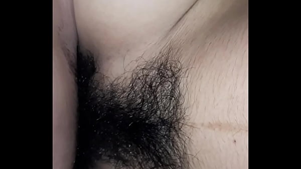 Chơi em gái Việt quen qua Tinder