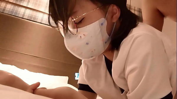 Nữ sinh mới lớn trốn học đi đụ với bạn trai trong khách sạn tình yêu